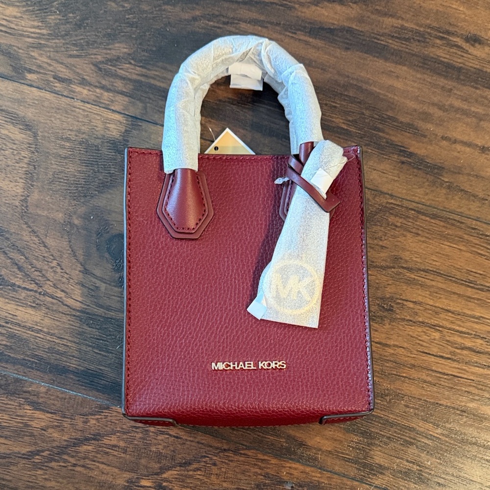 NWT Michael Michael Kors extra small crossbody bag